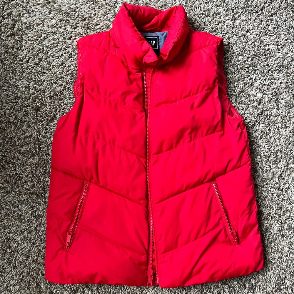 Gap Puffer Vest in Red